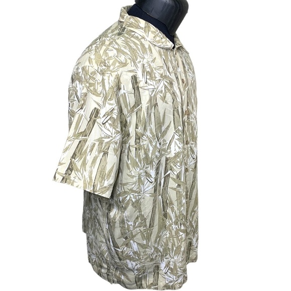 Solitude Men's Shirt Sz XL Tan Tropical Casual Button Embroider Short Sleeve Top - Picture 2 of 13